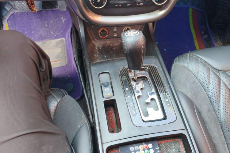 Used Bestune X80 2015 2.0L automatic comfort version Gear Lever