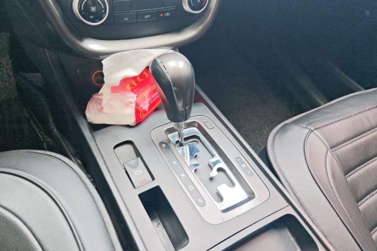 Used Bestune X80 2015 2.0L automatic comfort version Gear Lever