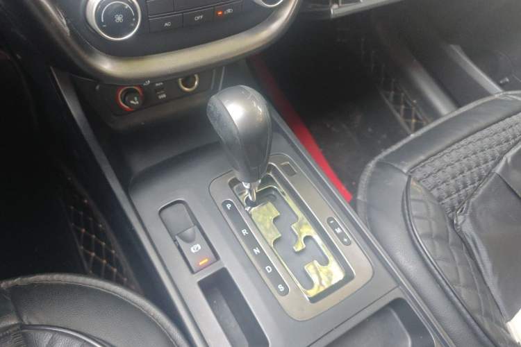Used Bestune X80 2015 2.0L Automatic Comfort Anniversary Edition Gear Lever