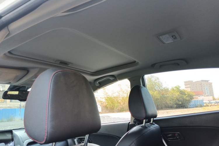 Used Bestune X80 2015 1.8T Automatic Luxury Model Headliner