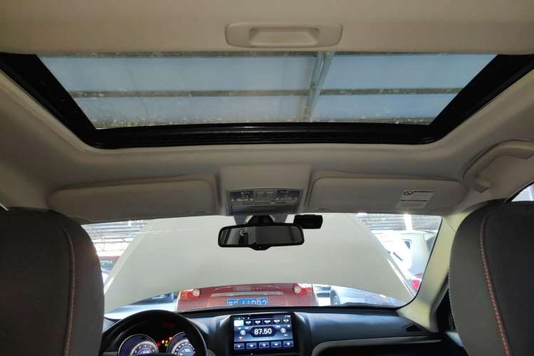 Used Bestune X80 2015 2.0L automatic comfort version Headliner