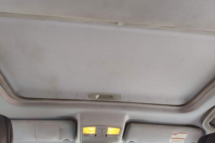 Used Bestune X80 2015 2.0L automatic comfort version Headliner