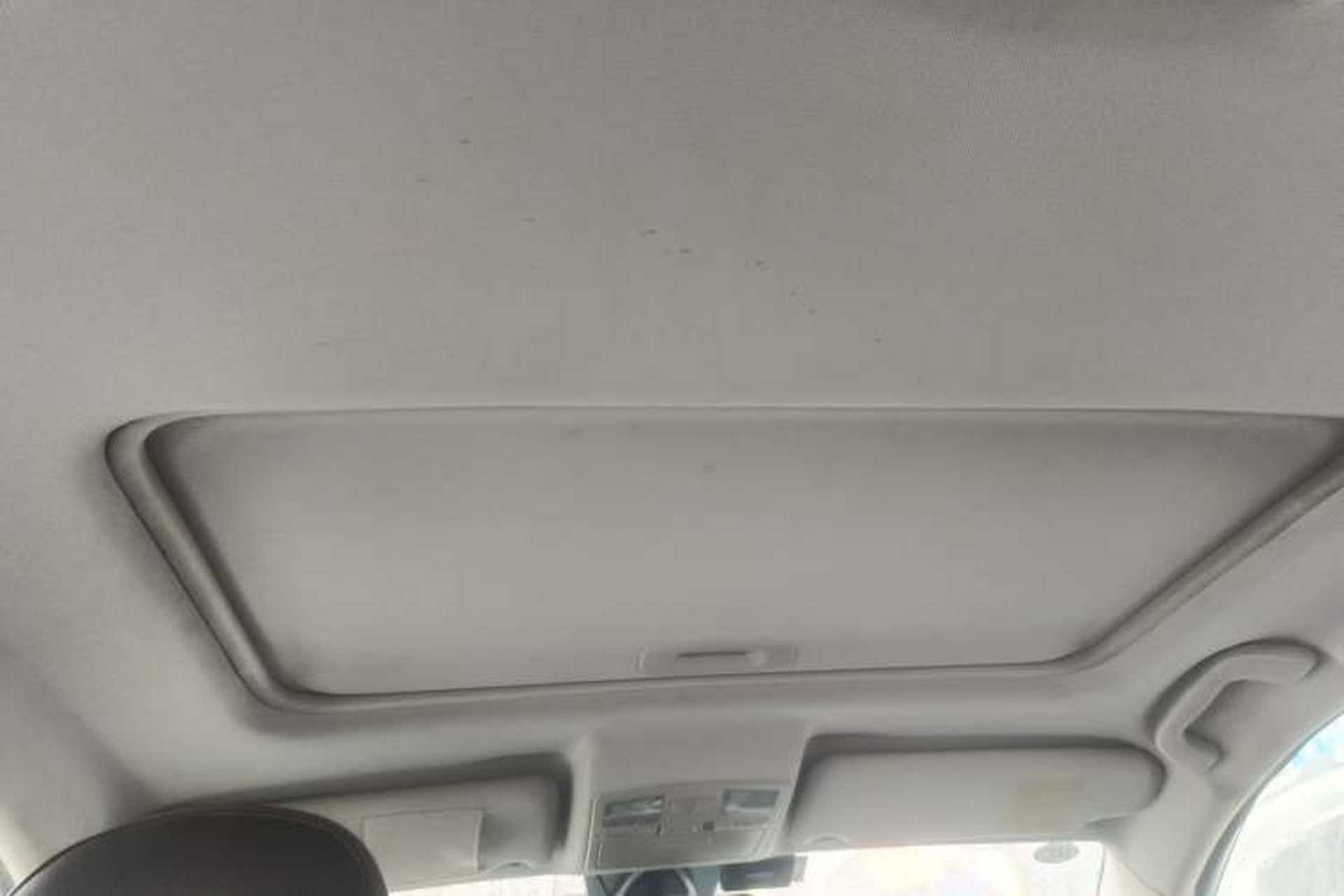Used Bestune X80 2015 2.0L automatic luxury version Headliner