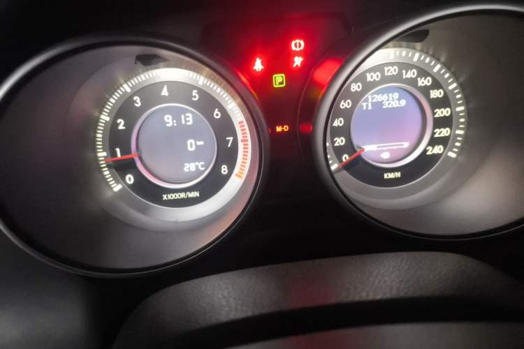 Used Bestune X80 2015 2.0L automatic luxury version Instrument Cluster