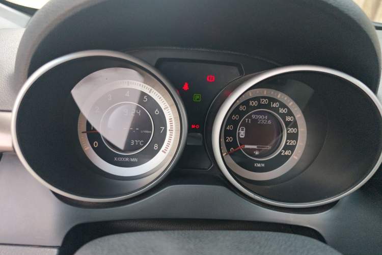 Used Bestune X80 2015 2.0L automatic luxury version Instrument Cluster