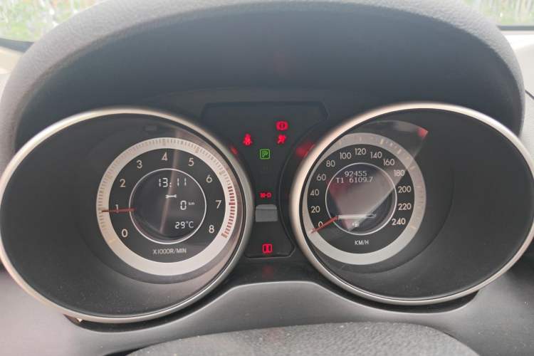 Used Bestune X80 2015 2.0L automatic comfort version Instrument Cluster