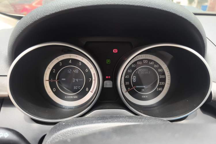 Used Bestune X80 2015 2.0L automatic luxury version Instrument Cluster