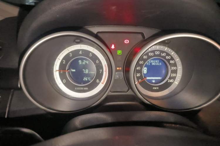 Used Bestune X80 2015 2.0L automatic luxury version Instrument Cluster