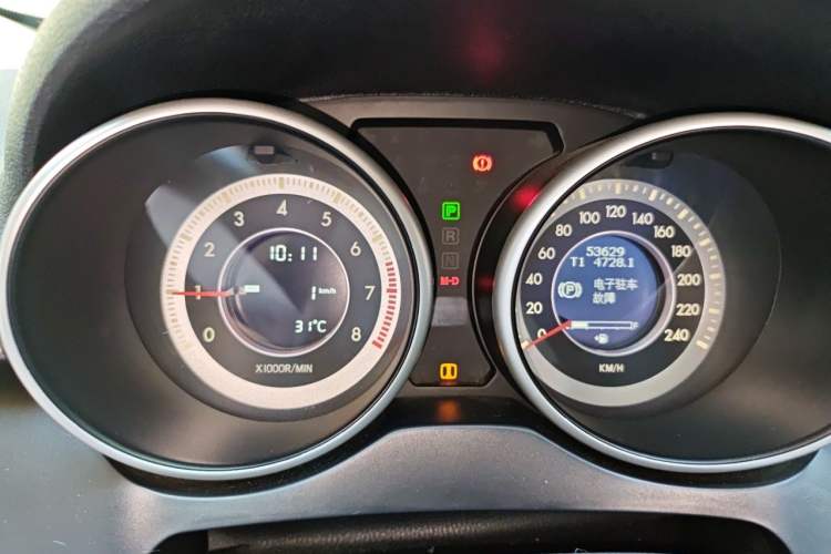 Used Bestune X80 2015 2.0L automatic comfort version Instrument Cluster