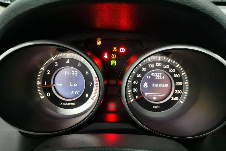 Used Bestune X80 2015 2.0L automatic luxury version Instrument Cluster