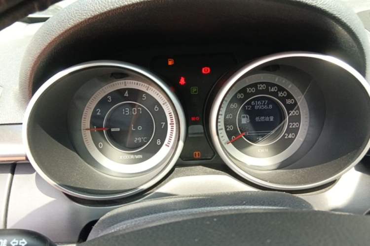 Used Bestune X80 2015 2.0L automatic comfort version Instrument Cluster