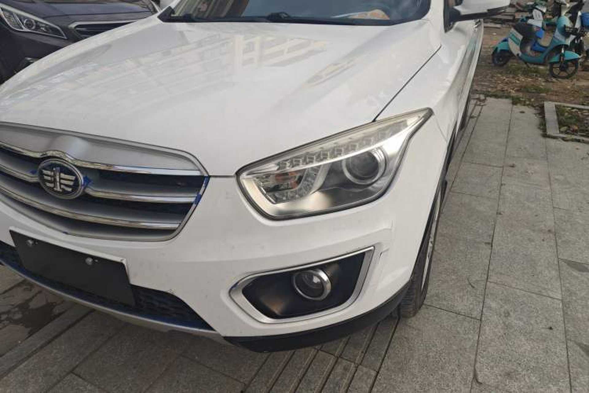 Used Bestune X80 2015 2.0L automatic comfort version Left Front Headlight