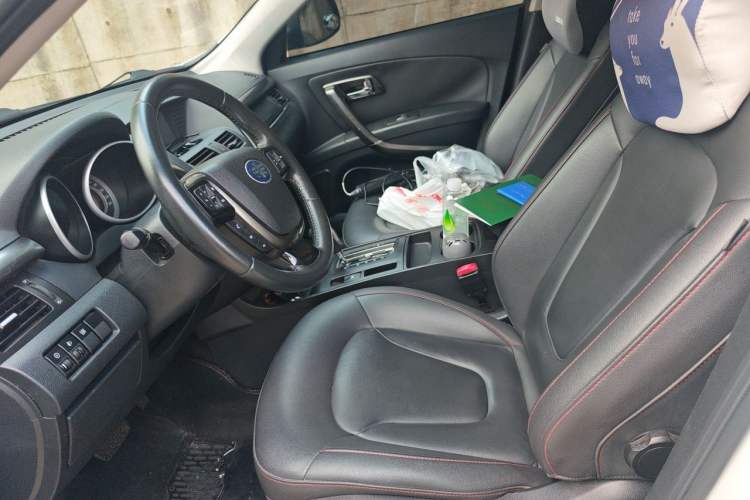 Used Bestune X80 2015 2.0L automatic luxury version Left Front Seat