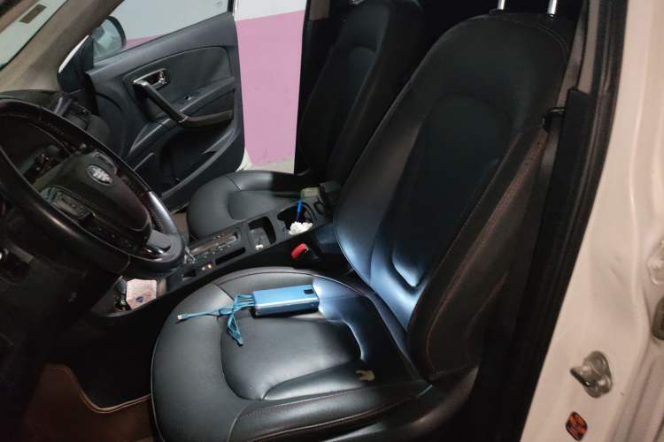 Used Bestune X80 2015 1.8T Automatic Luxury Model Left Front Seat