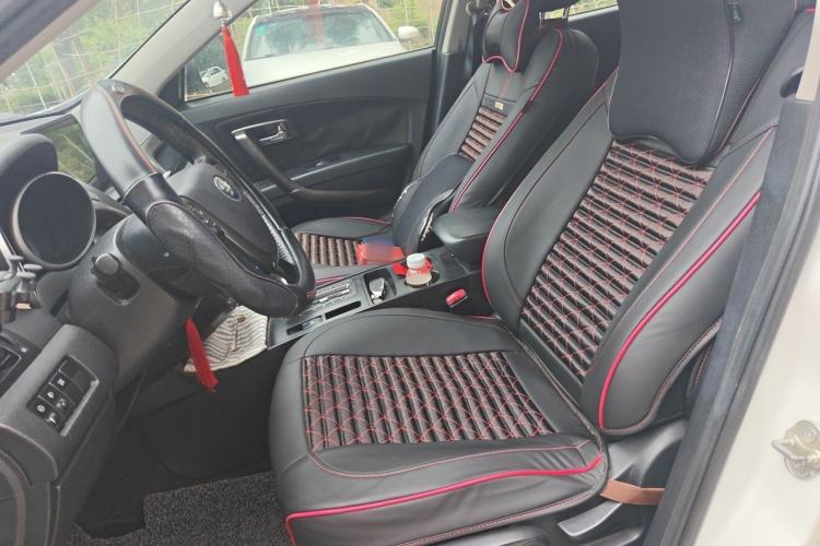 Used Bestune X80 2015 2.0L automatic comfort version Left Front Seat