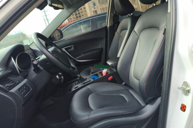 Used Bestune X80 2015 2.0L Manual Luxury Edition Left Front Seat