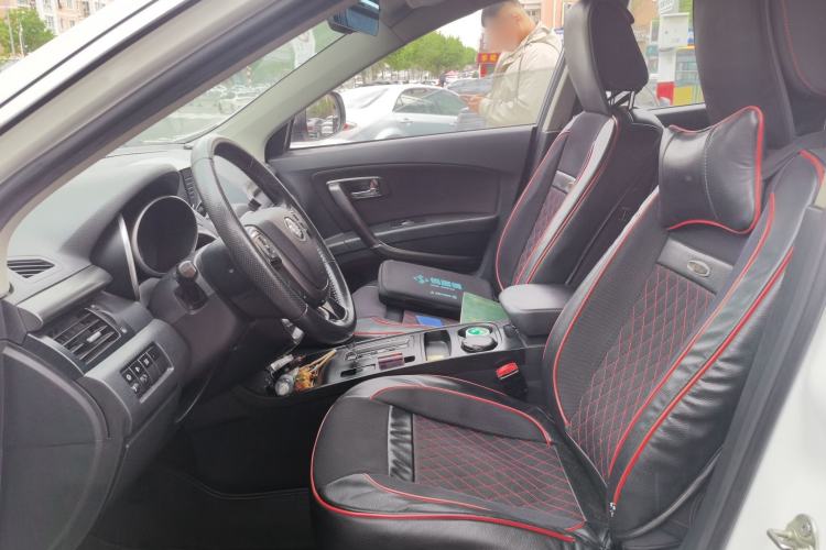 Used Bestune X80 2015 2.0L automatic comfort version Left Front Seat