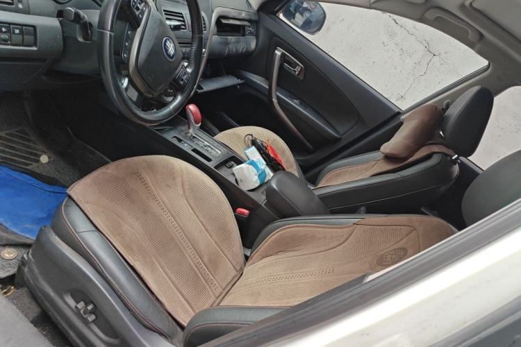 Used Bestune X80 2015 2.0L automatic luxury version Left Front Seat