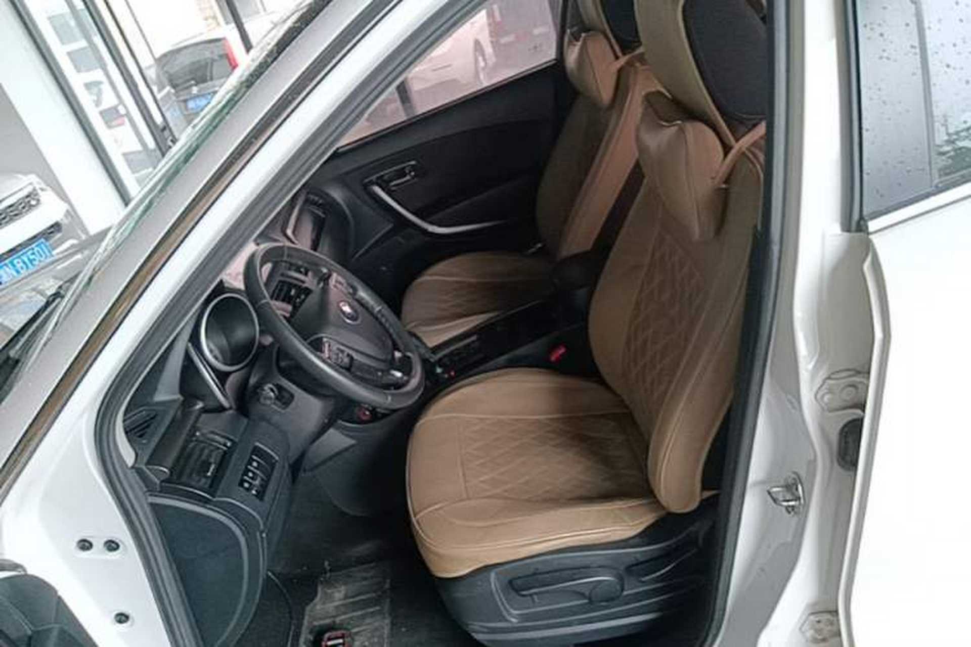 Used Bestune X80 2015 2.0L automatic comfort version Left Front Seat