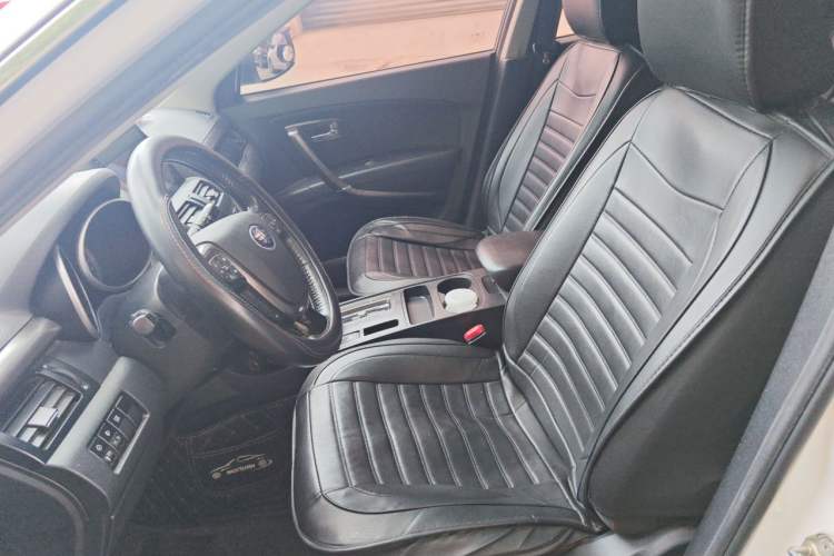 Used Bestune X80 2015 2.0L automatic comfort version Left Front Seat