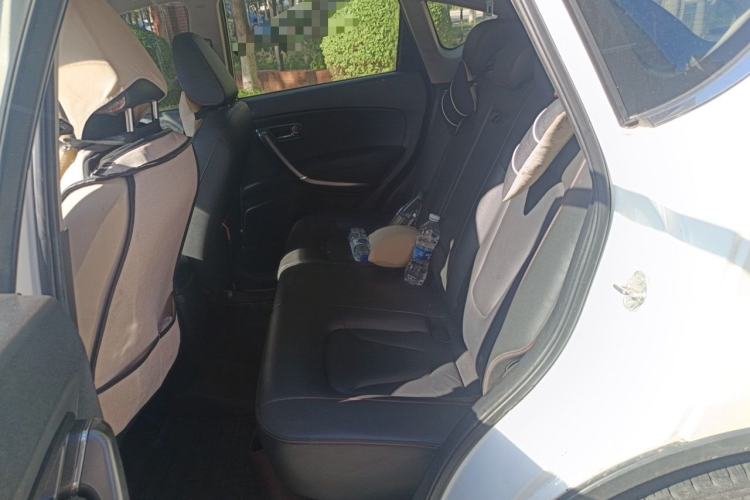 Used Bestune X80 2015 1.8T Automatic Luxury Model Left Rear Seat