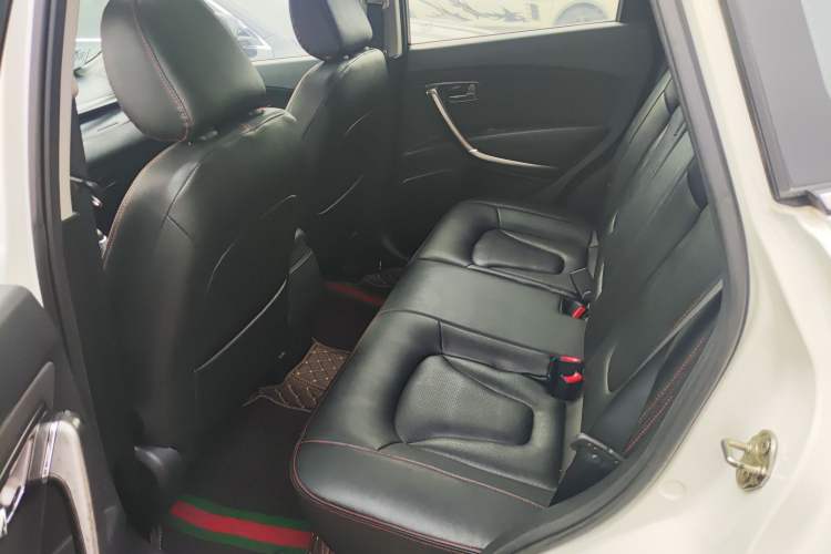 Used Bestune X80 2015 2.0L automatic comfort version Left Rear Seat