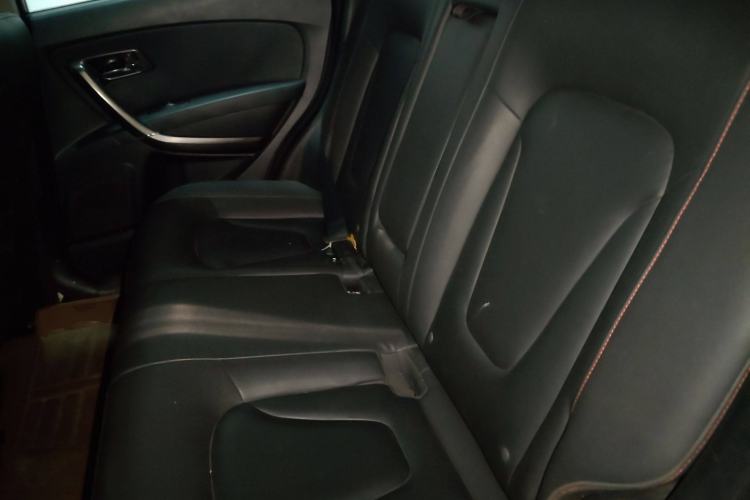 Used Bestune X80 2015 1.8T Automatic Luxury Model Left Rear Seat
