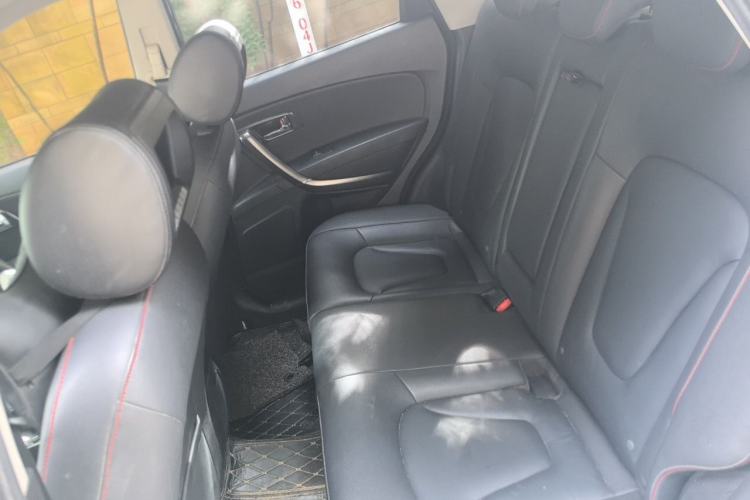 Used Bestune X80 2015 1.8T Automatic Luxury Model Left Rear Seat