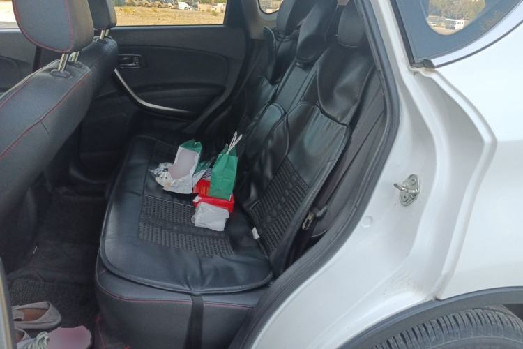 Used Bestune X80 2015 1.8T Automatic Luxury Model Left Rear Seat