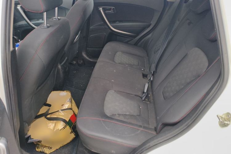 Used Bestune X80 2015 2.0L automatic comfort version Left Rear Seat