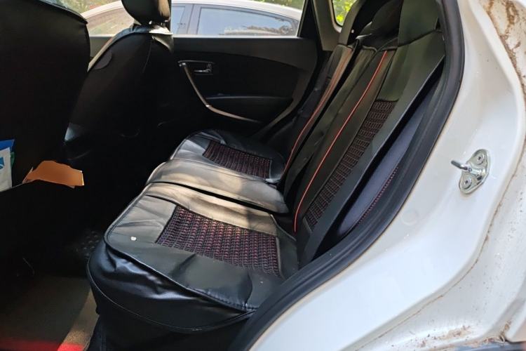 Used Bestune X80 2015 2.0L automatic comfort version Left Rear Seat