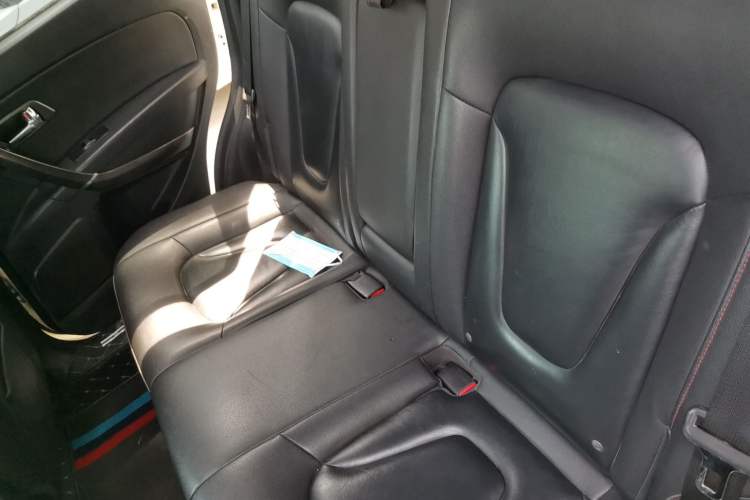 Used Bestune X80 2015 1.8T Automatic Luxury Model Left Rear Seat