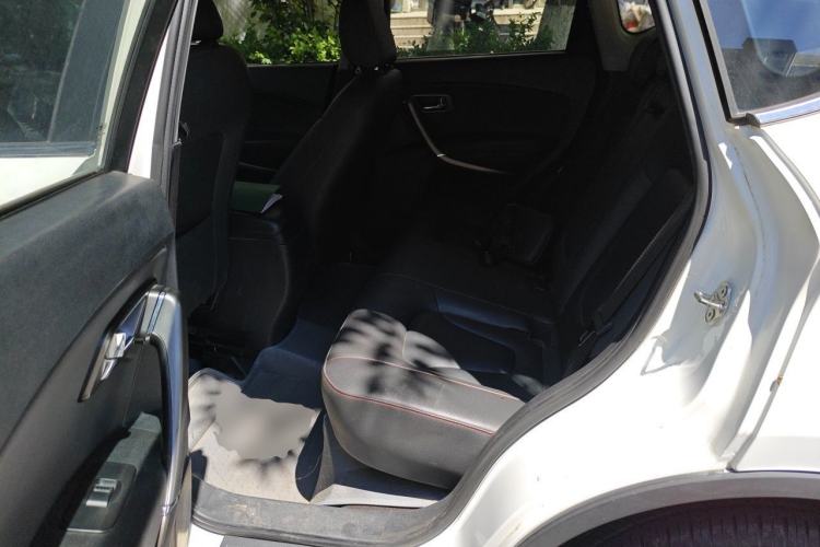 Used Bestune X80 2015 1.8T Automatic Luxury Model Left Rear Seat