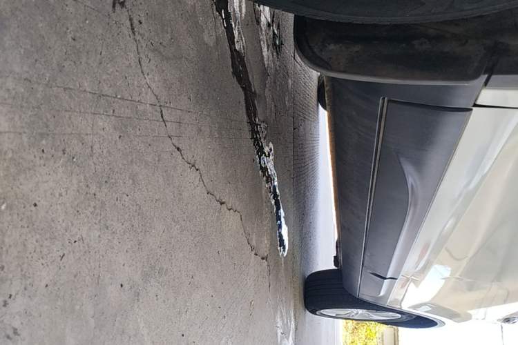 Used Bestune X80 2015 2.0L Automatic Comfort Anniversary Edition Left Side Sill