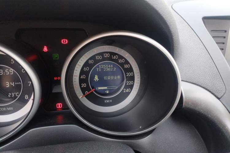 Used Bestune X80 2015 2.0L Automatic Comfort Anniversary Edition Odometer Close Up