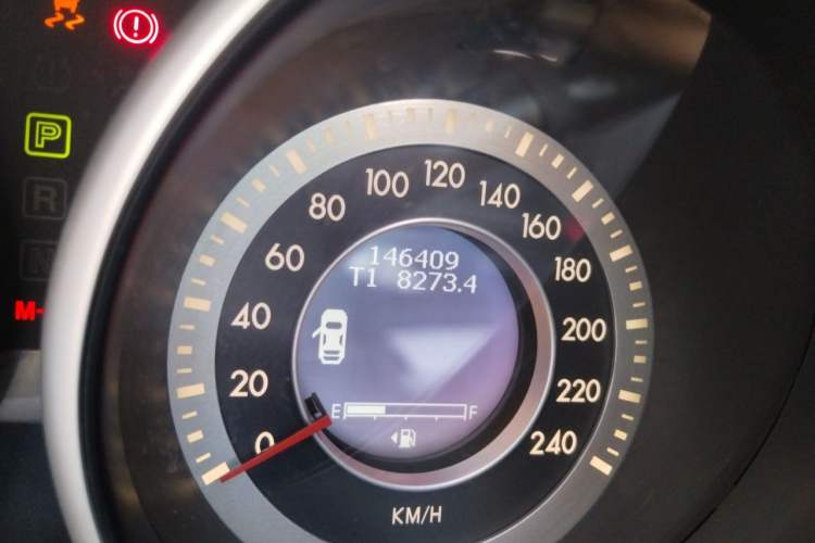 Used Bestune X80 2015 2.0L Automatic Comfort Anniversary Edition Odometer Close Up