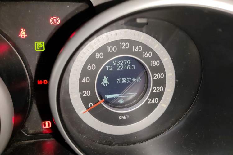 Used Bestune X80 2015 1.8T Automatic Luxury Model Odometer Close Up