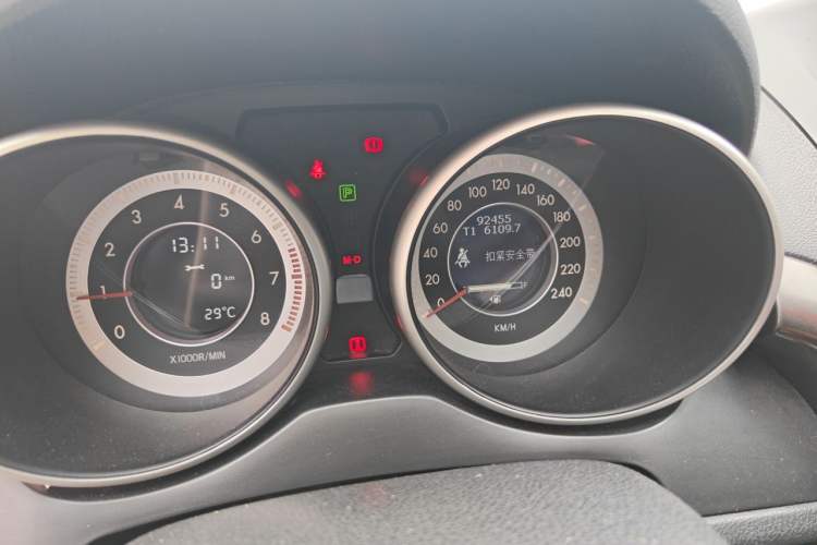 Used Bestune X80 2015 2.0L automatic comfort version Odometer Close Up