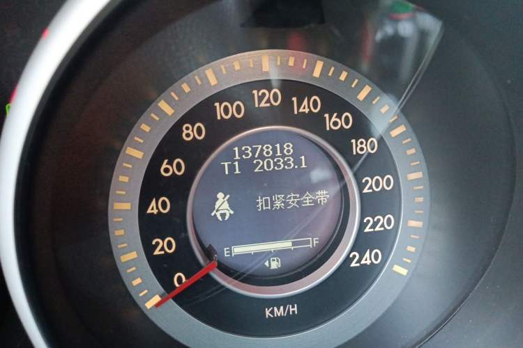 Used Bestune X80 2015 1.8T Automatic Luxury Model Odometer Close Up