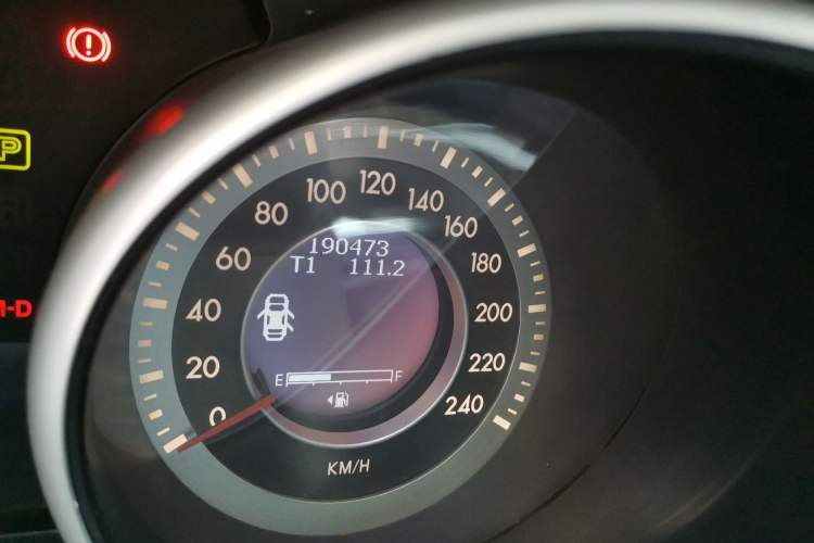 Used Bestune X80 2015 1.8T Automatic Luxury Model Odometer Close Up