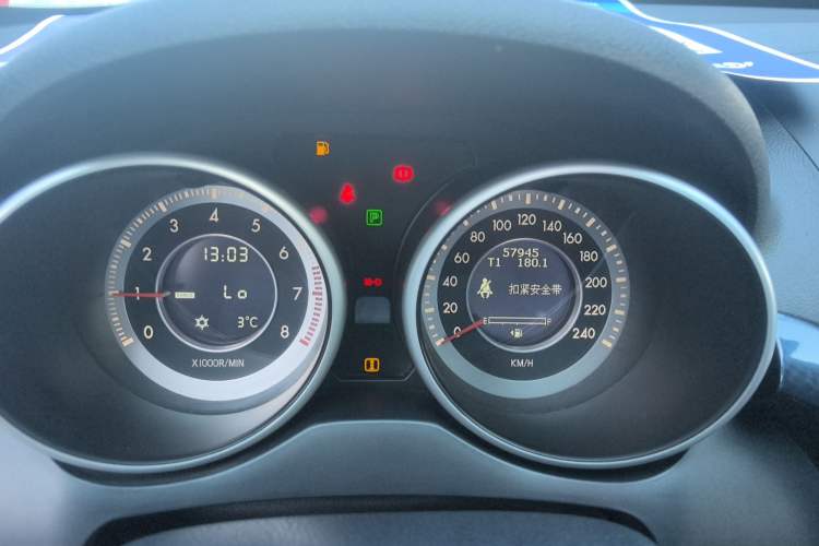 Used Bestune X80 2015 1.8T Automatic Sport Model Odometer Close Up