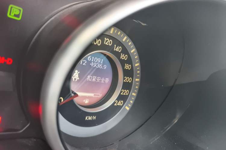 Used Bestune X80 2015 1.8T Automatic Sport Model Odometer Close Up