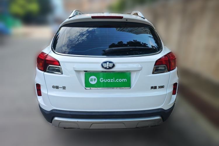 Used Bestune X80 2015 2.0L automatic luxury version Rear