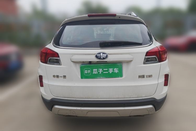 Used Bestune X80 2015 2.0L automatic comfort version Rear