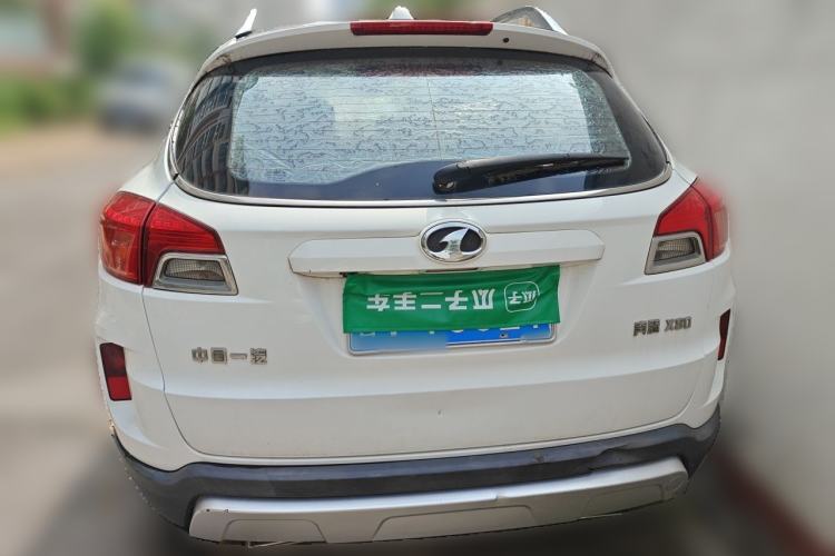 Used Bestune X80 2015 2.0L automatic luxury version Rear