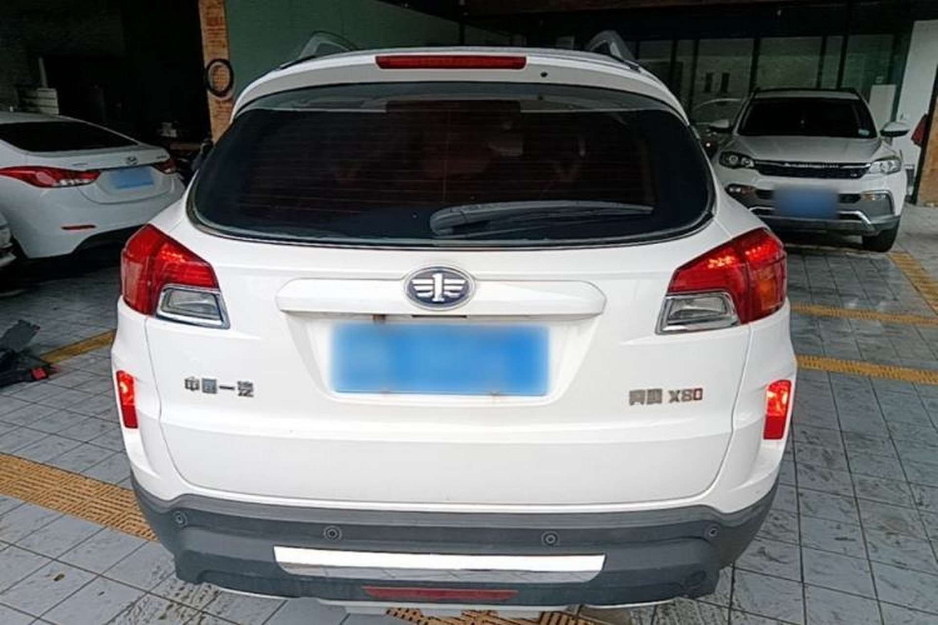Used Bestune X80 2015 2.0L automatic comfort version Rear