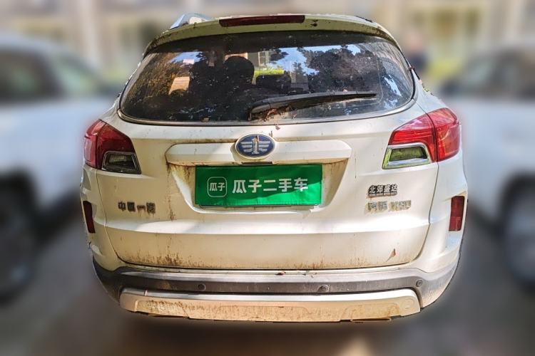 Used Bestune X80 2015 2.0L automatic comfort version Rear