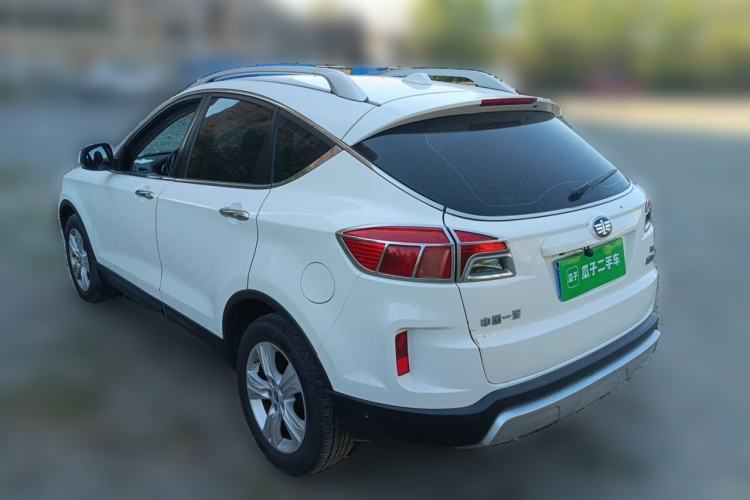 Used Bestune X80 2015 1.8T Automatic Luxury Model Rear Left 45 Deg