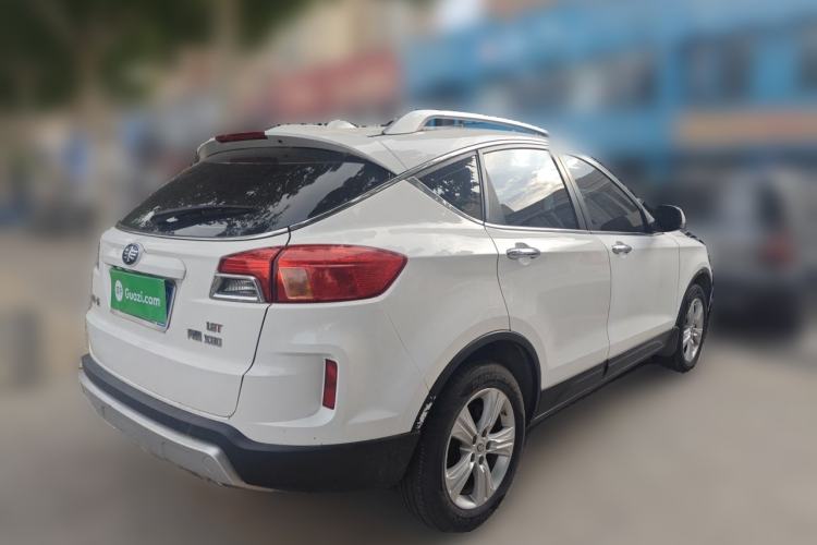 Used Bestune X80 2015 1.8T Automatic Luxury Model Rear Right 45 Deg