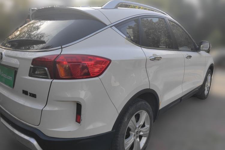 Used Bestune X80 2015 2.0L automatic luxury version Rear Right 45 Deg